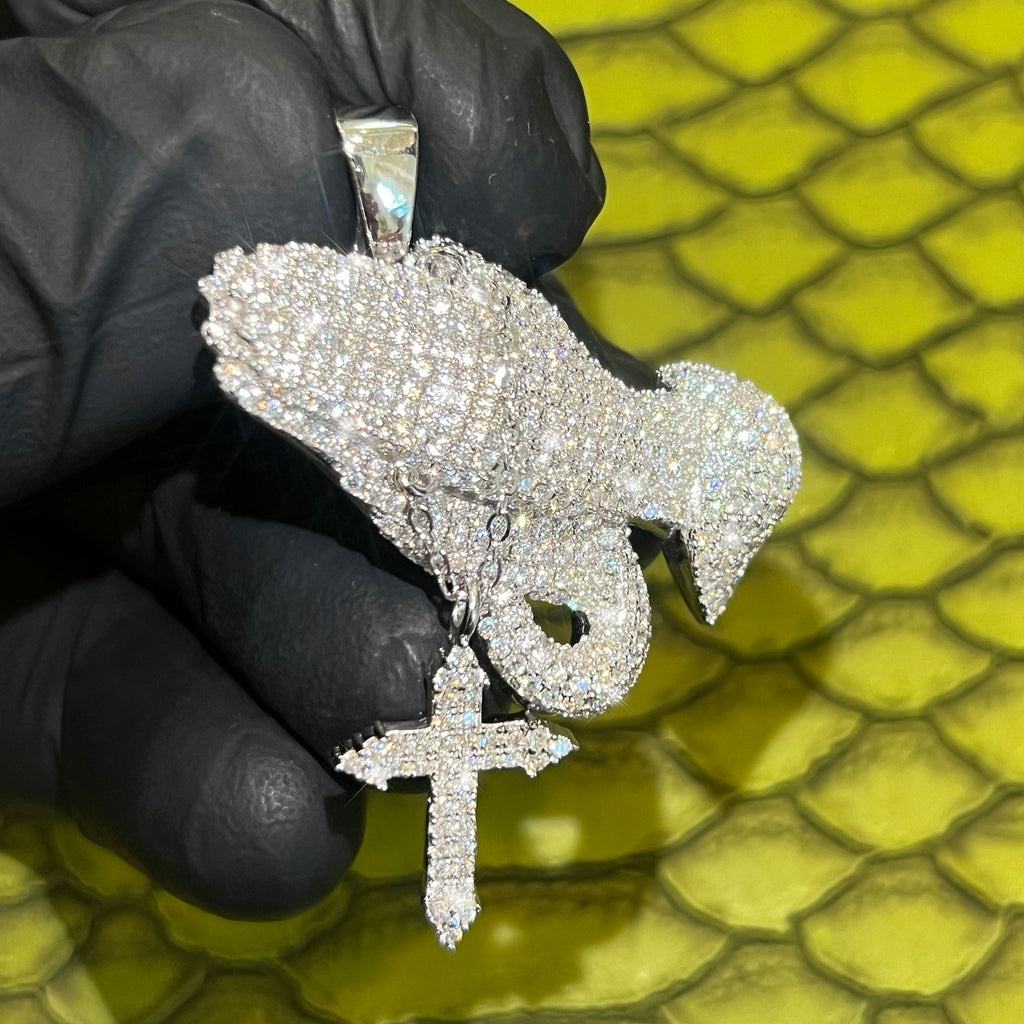 3.00 CTW Moissanite 3D Praying Hands Pendant