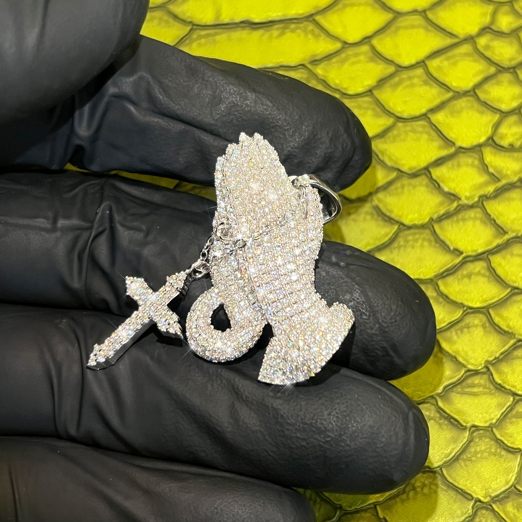 3.00 CTW Moissanite 3D Praying Hands Pendant