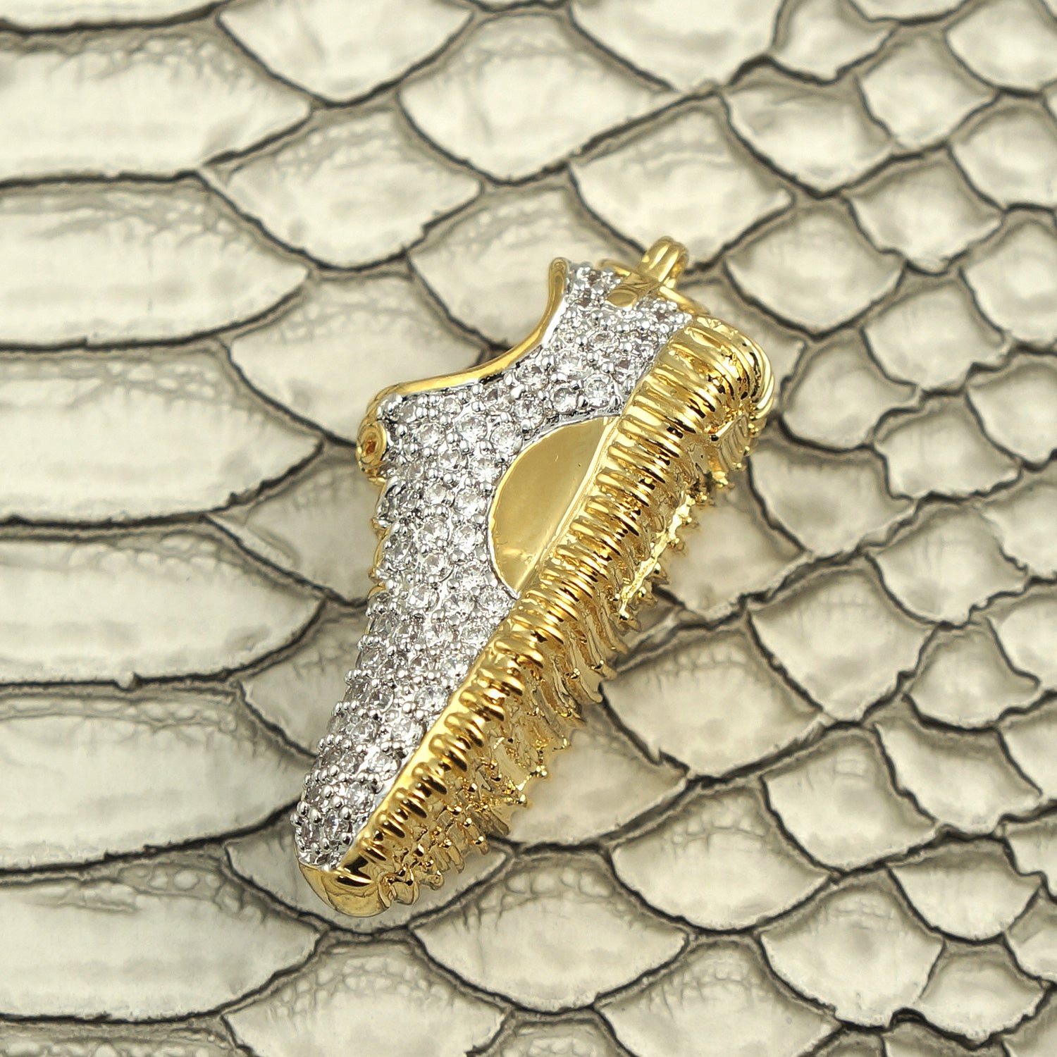 Gold online sneaker pendant