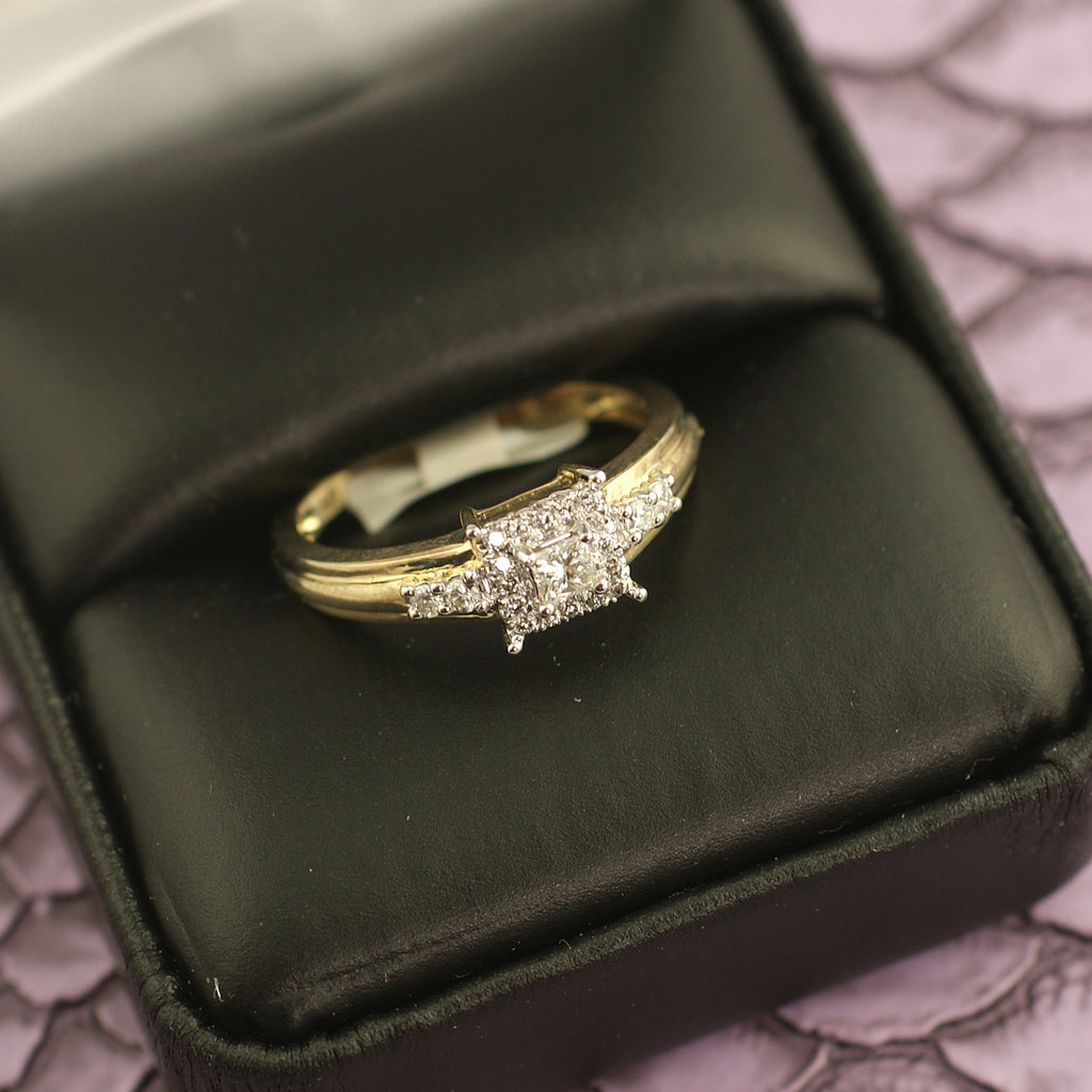 0.28 Carat Diamond Princess Cut Gold Engagement Ring