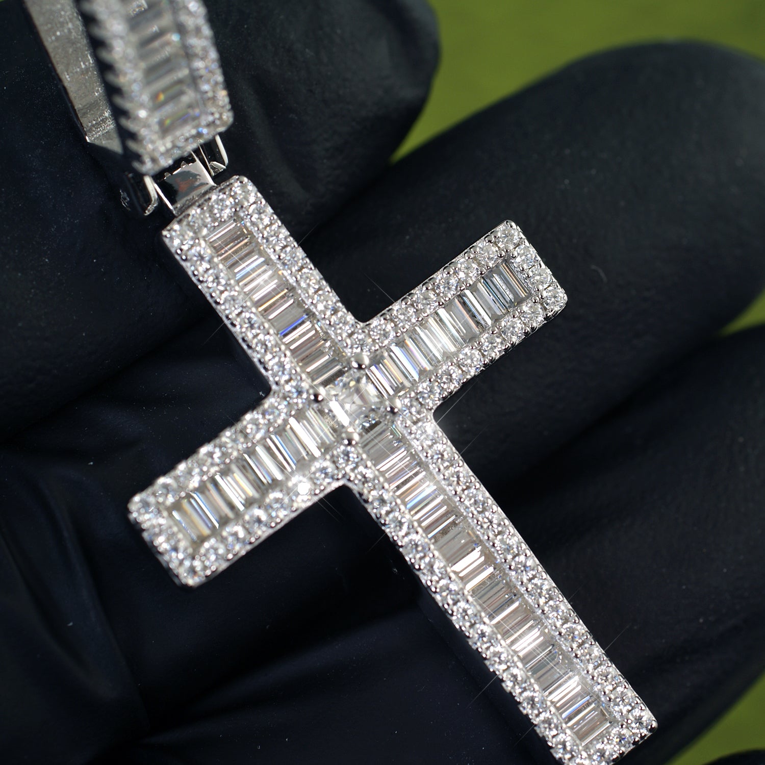 3.80 CTW VVS1 Moissanite Baguette Cross – JewelryFresh