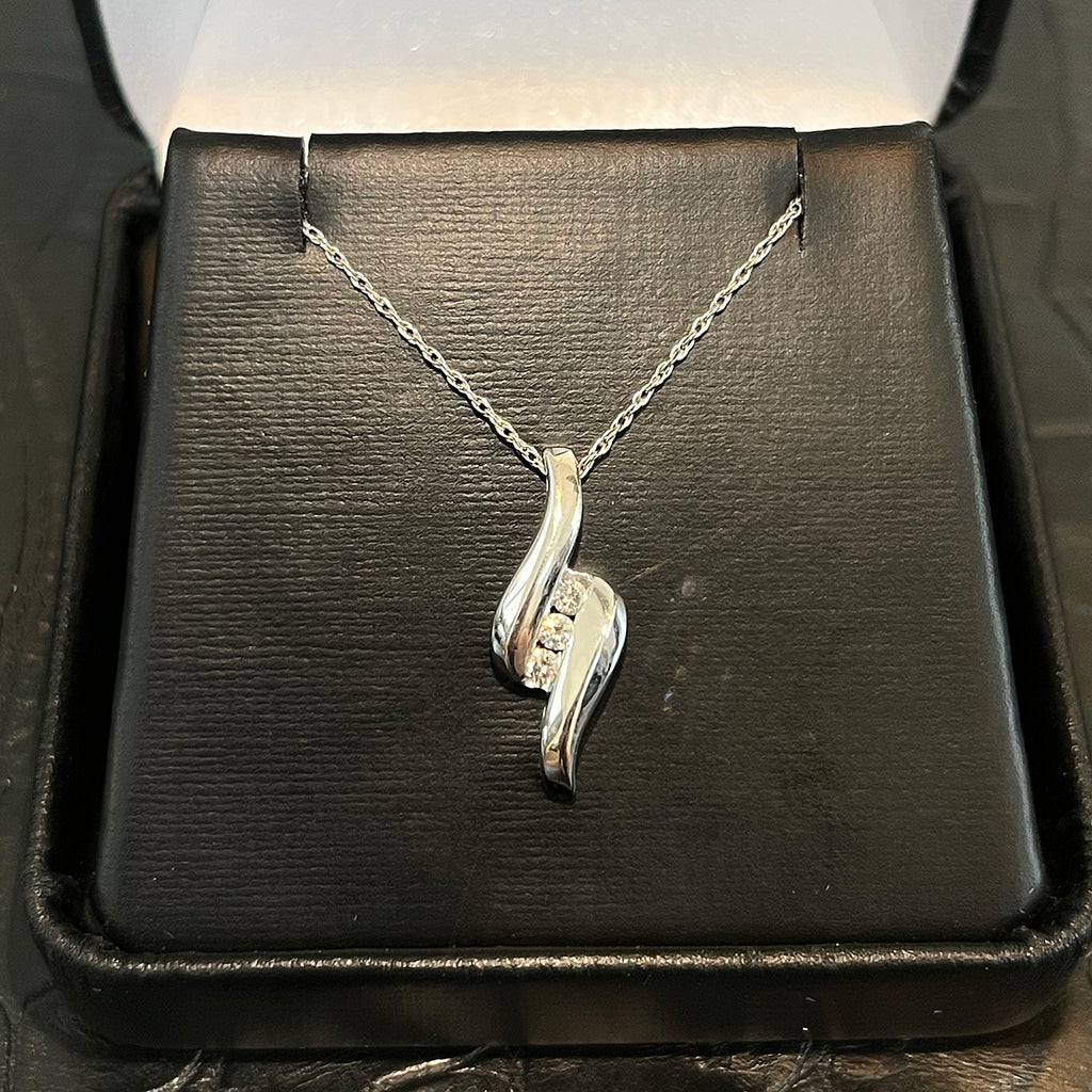Sterling Silver Elegant Diamond Necklace 0.15 CT
